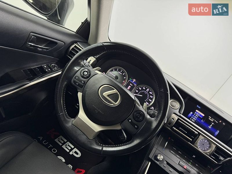 Седан Lexus IS 2015 в Одессе