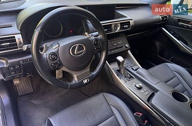 Седан Lexus IS 2014 в Львові
