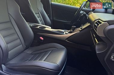 Седан Lexus IS 2014 в Львові
