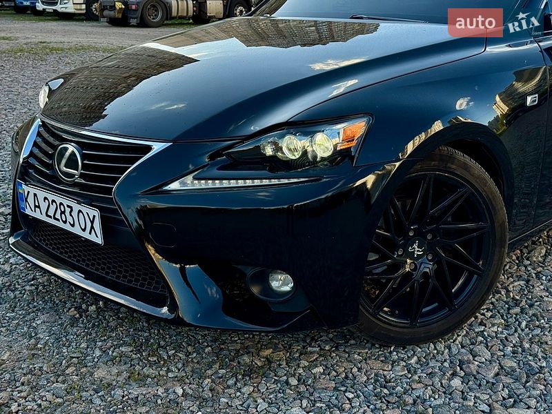 Lexus IS 2014