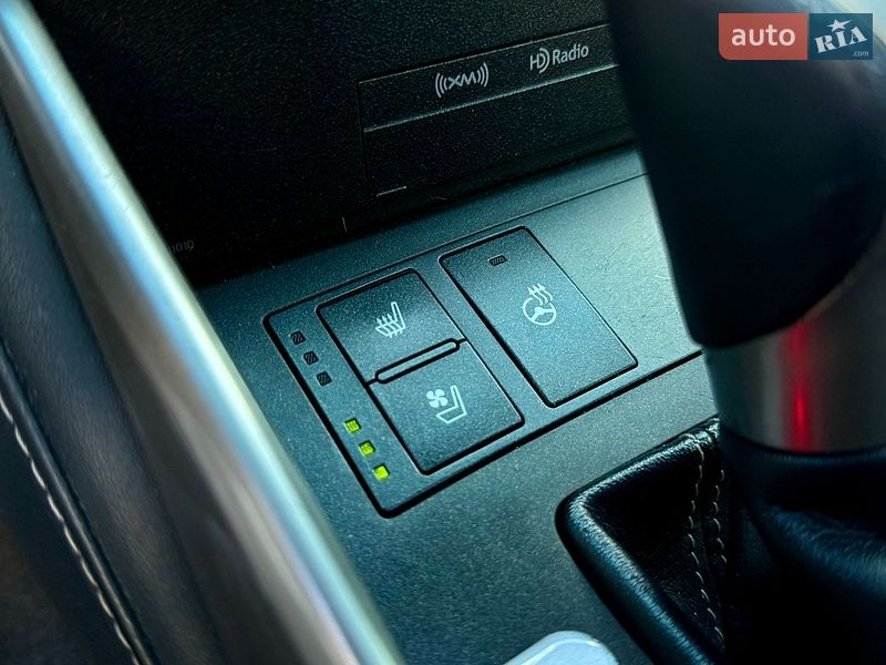 Седан Lexus IS 2014 в Киеве