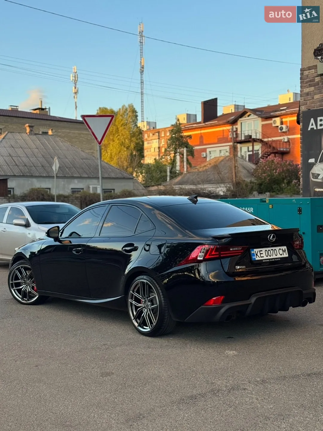 2016 Lexus IS - фото 1