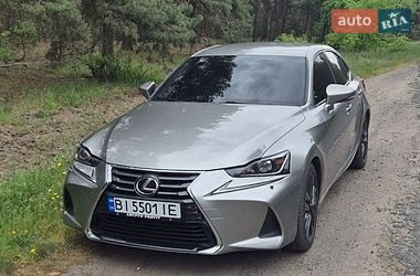 Седан Lexus IS 2017 в Миргороді