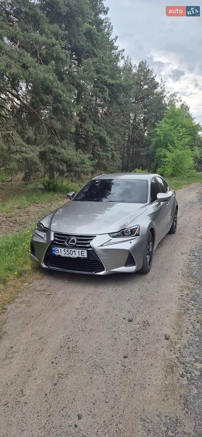 2017 Lexus IS - мініатюра 6