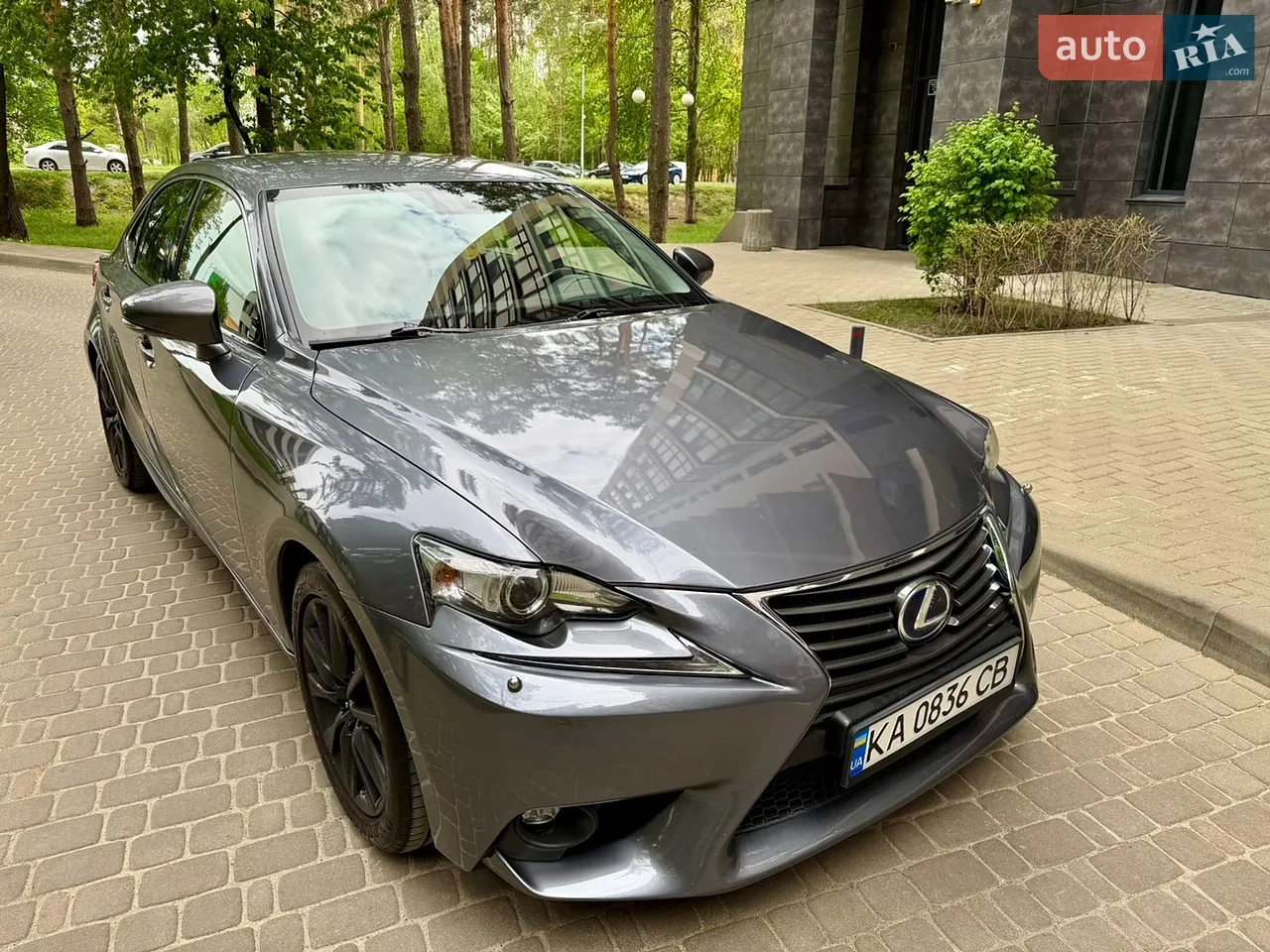 2016 Lexus IS - мініатюра 16