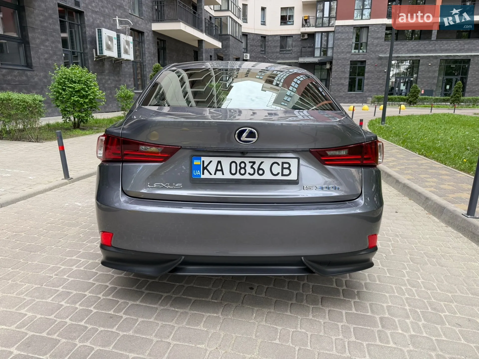 2016 Lexus IS - мініатюра 10