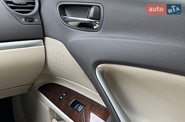 Седан Lexus IS 2012 в Львове