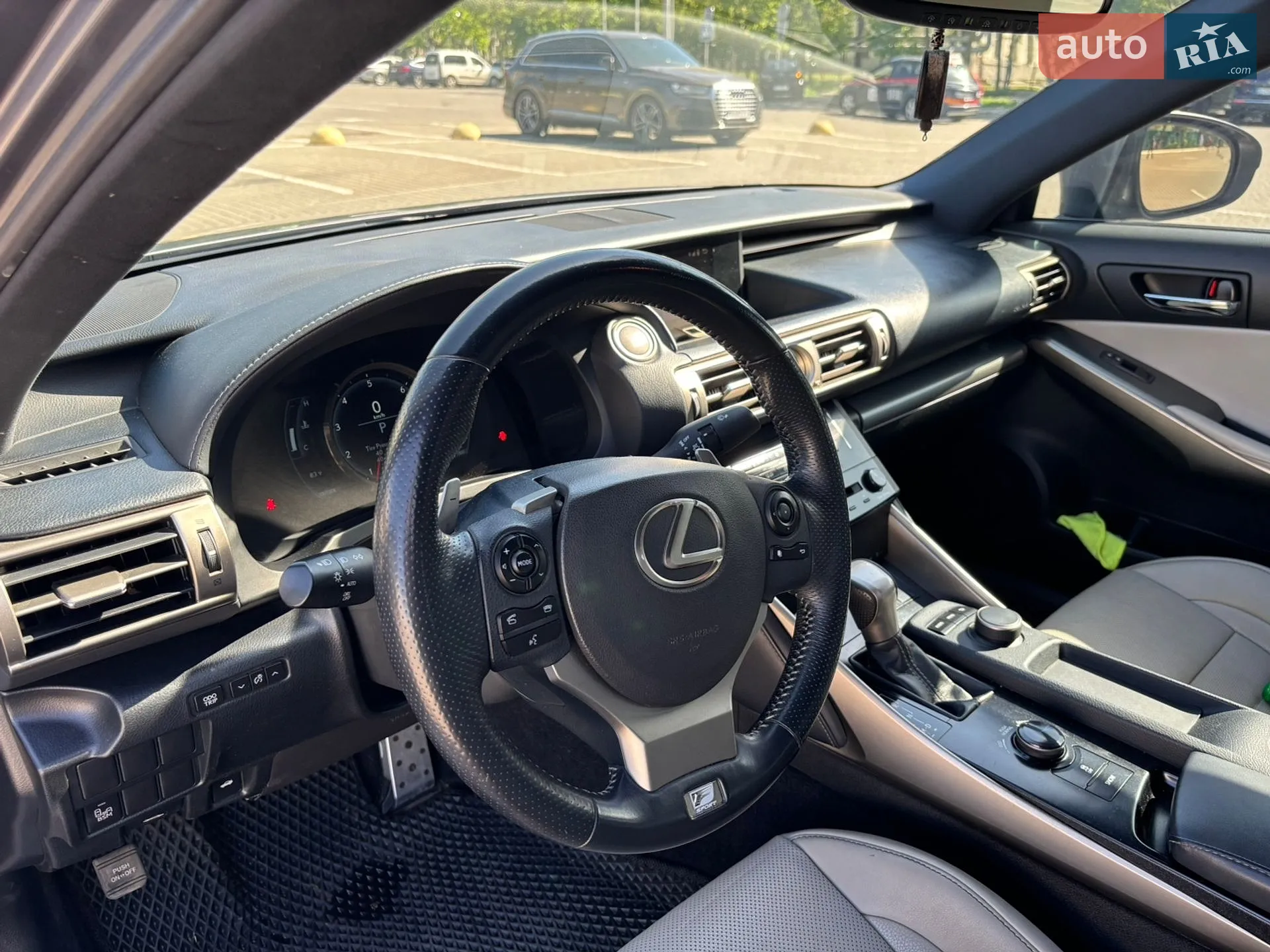 2014 Lexus IS - мініатюра 9