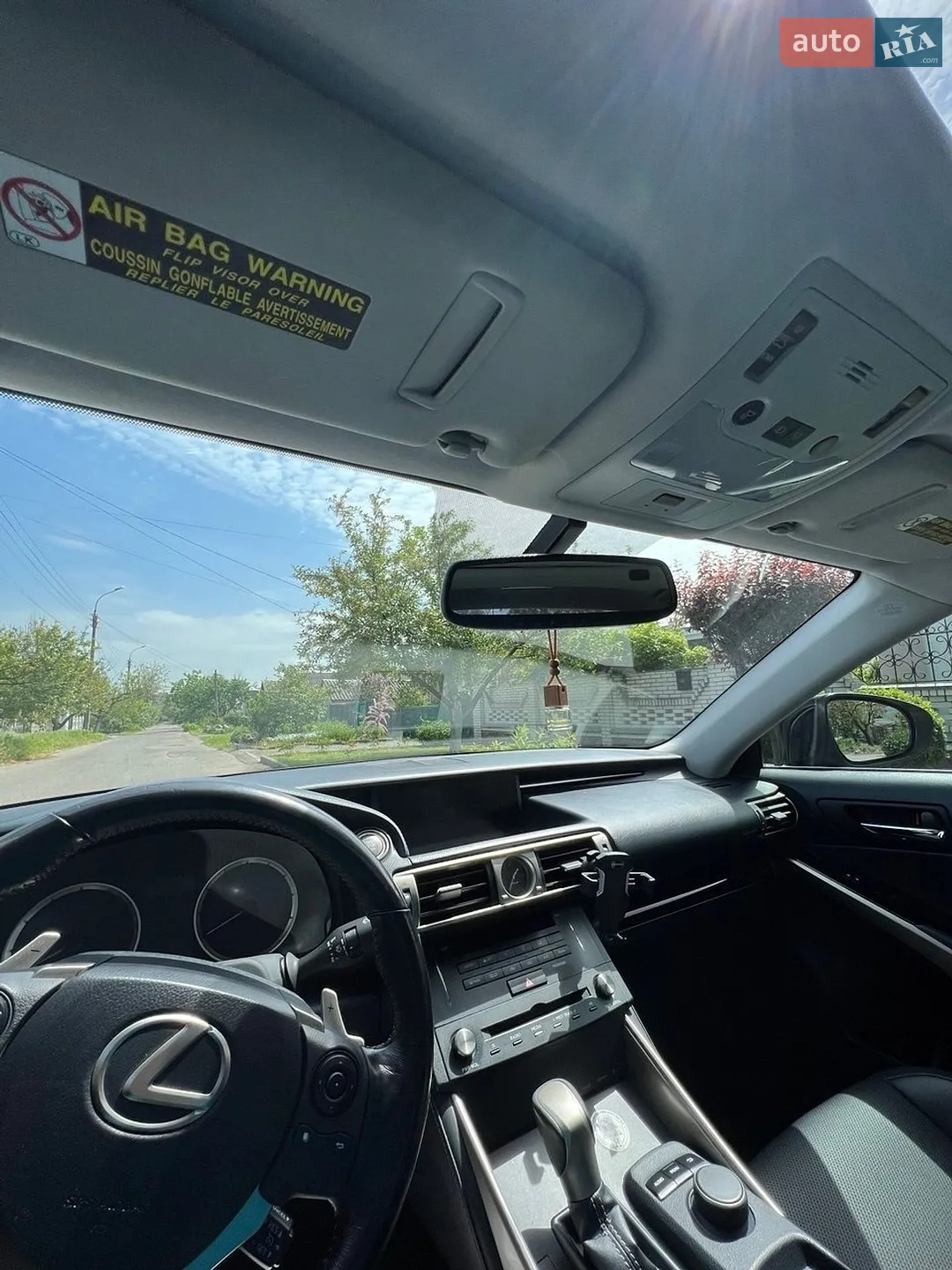2014 Lexus IS - мініатюра 16