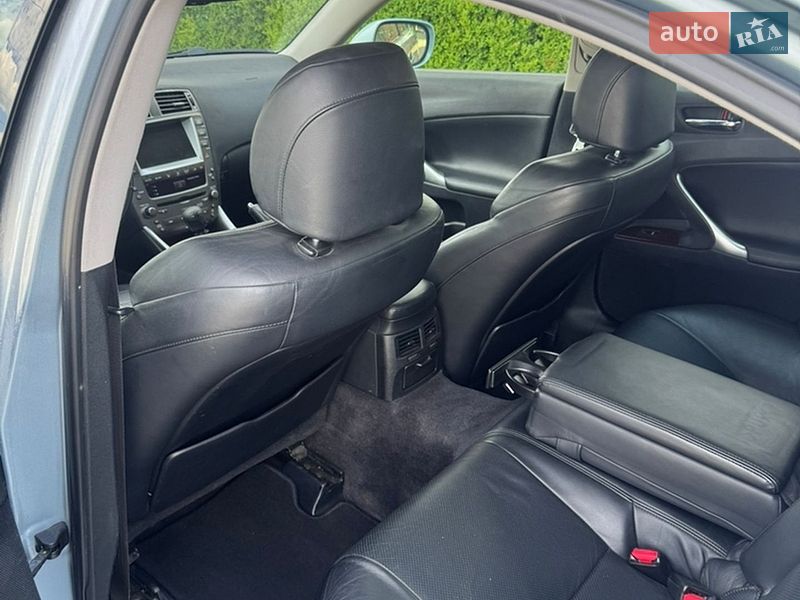 Седан Lexus IS 2007 в Чернівцях