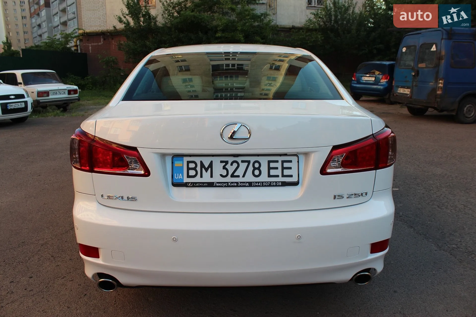 2010 Lexus IS - мініатюра 4