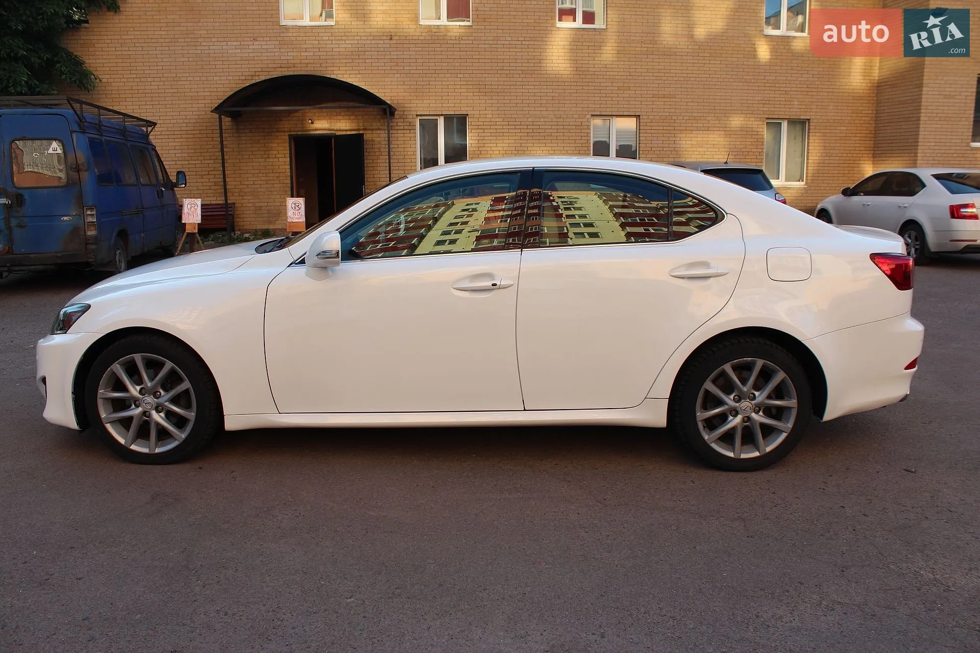 2010 Lexus IS - мініатюра 5