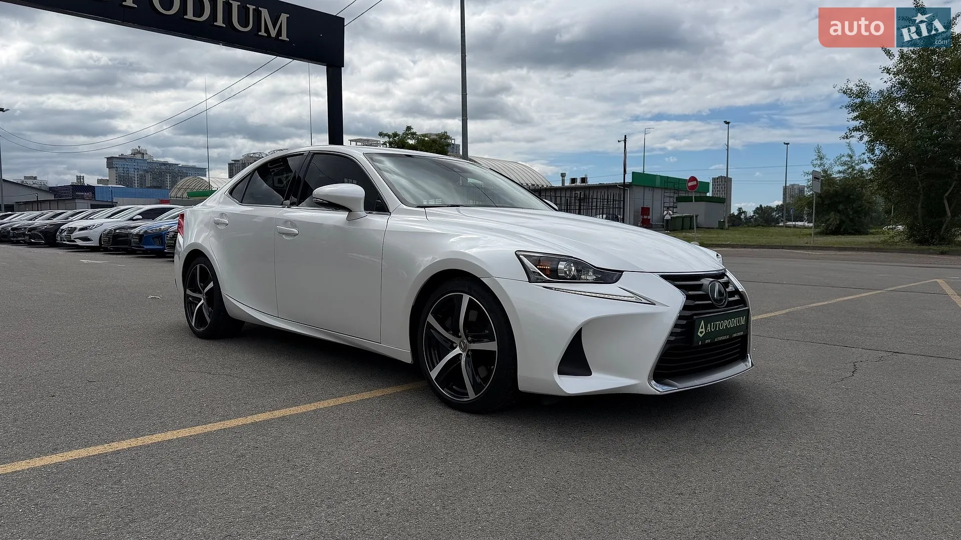 2018 Lexus IS - мініатюра 10
