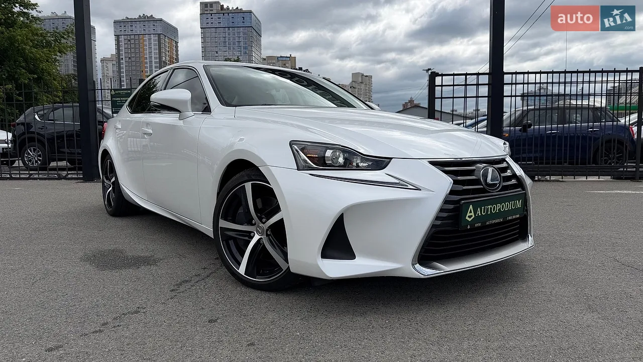 2017 Lexus IS - мініатюра 24