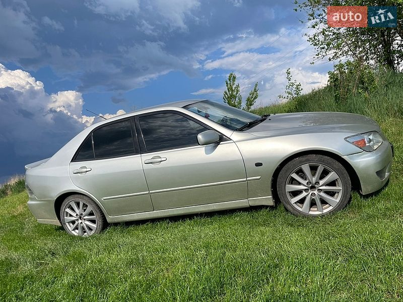 Седан Lexus IS 1999 в Белой Церкви