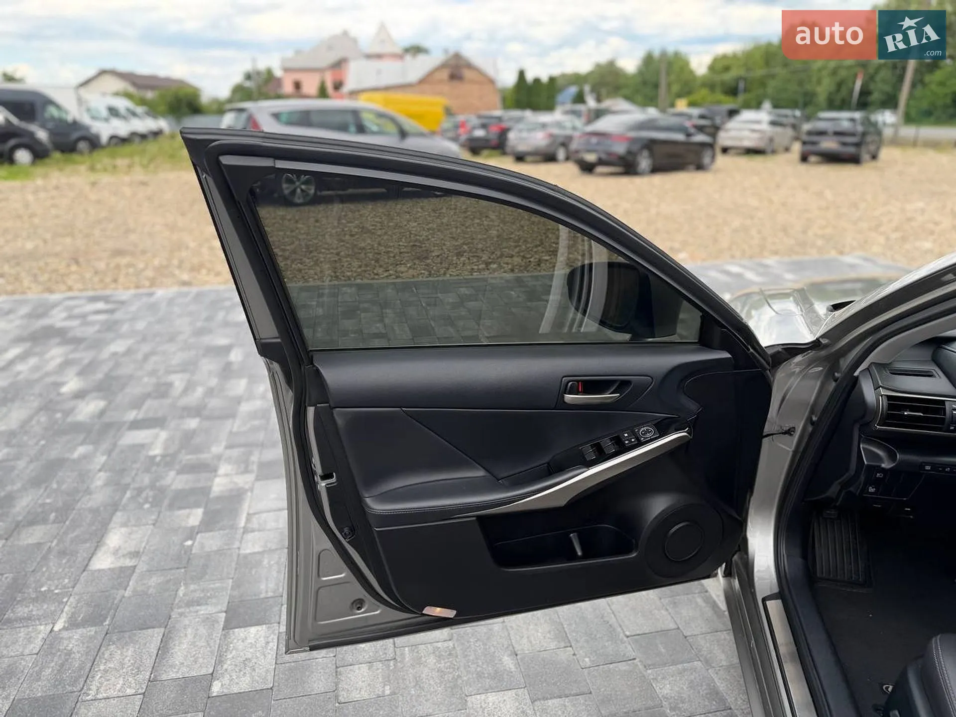 2020 Lexus IS - мініатюра 13