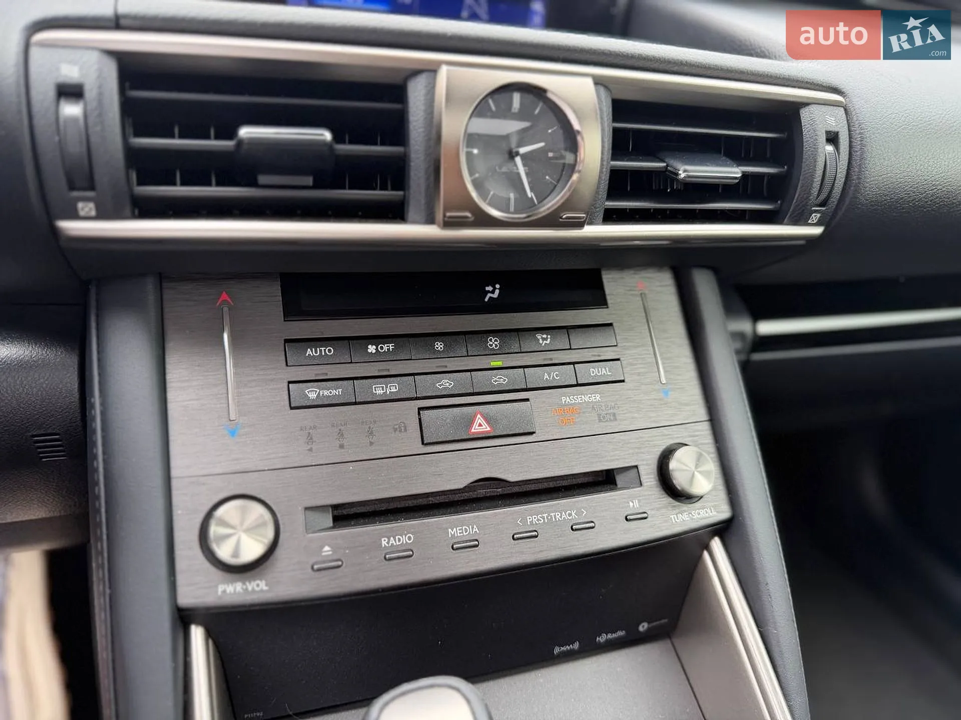 2020 Lexus IS - мініатюра 19
