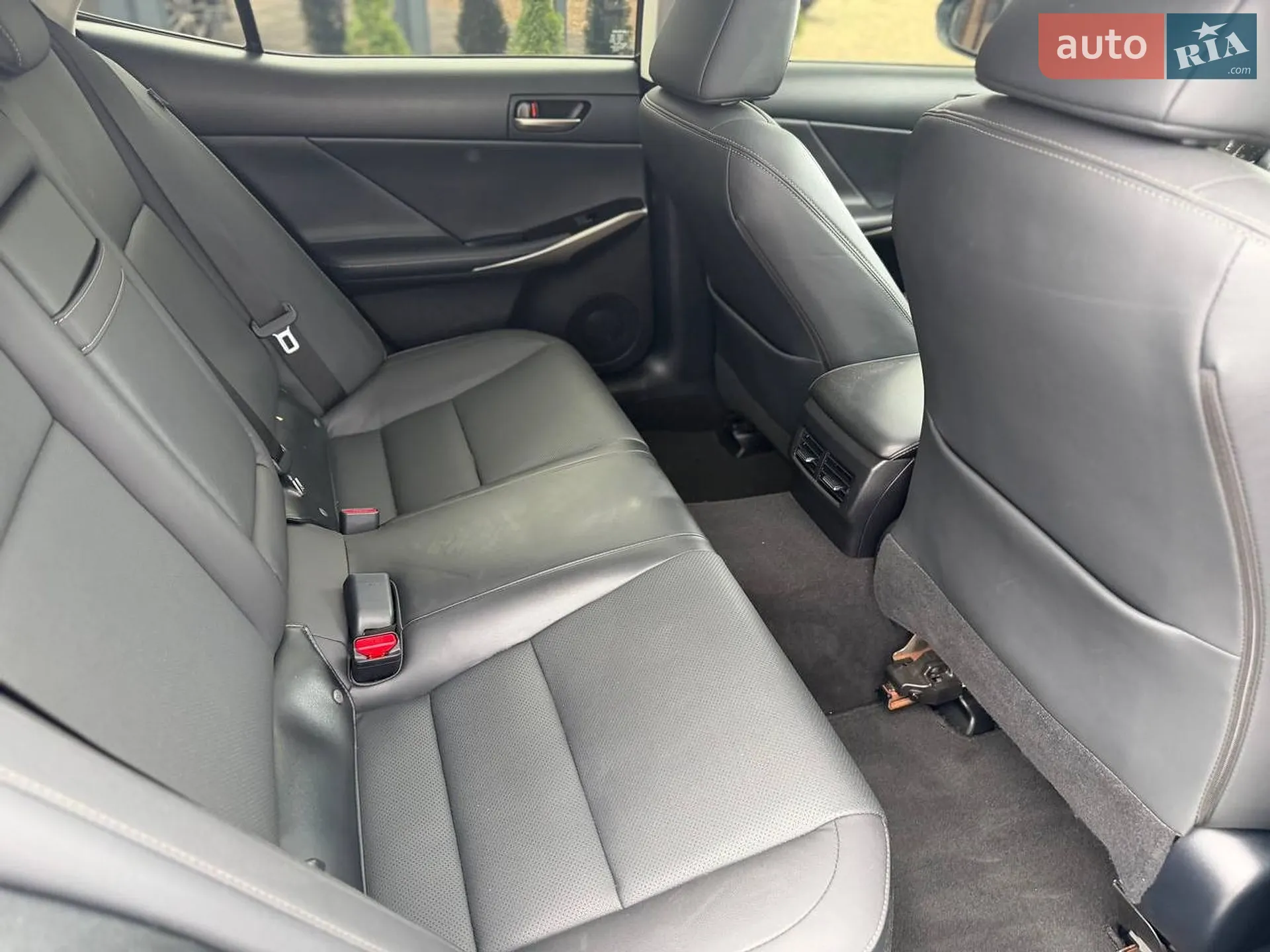 2020 Lexus IS - мініатюра 28