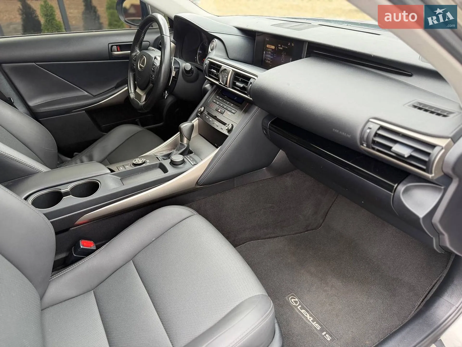 2020 Lexus IS - мініатюра 33