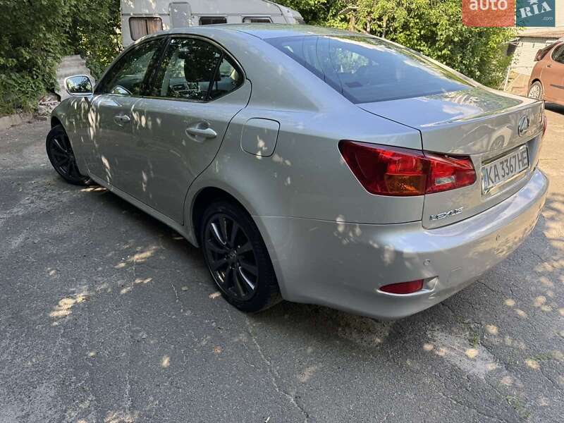 Седан Lexus IS 2007 в Петропавловской Борщаговке