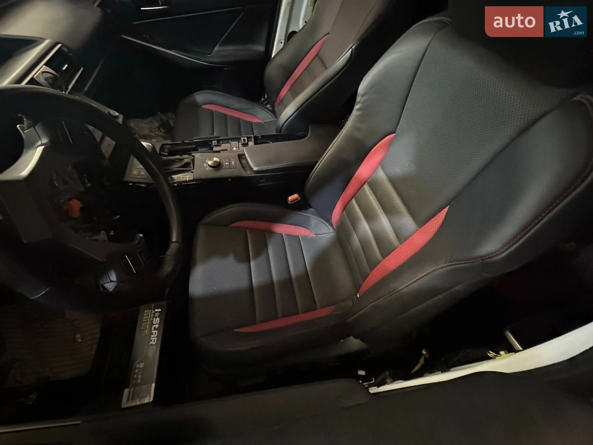 2019 Lexus IS - мініатюра 19