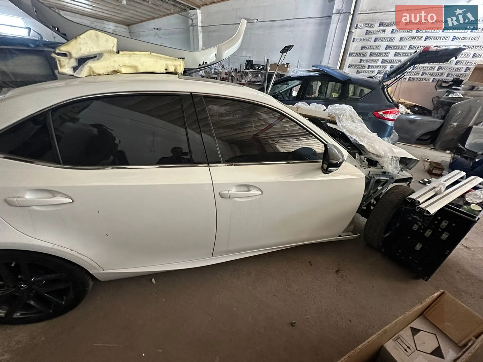 2019 Lexus IS - мініатюра 21