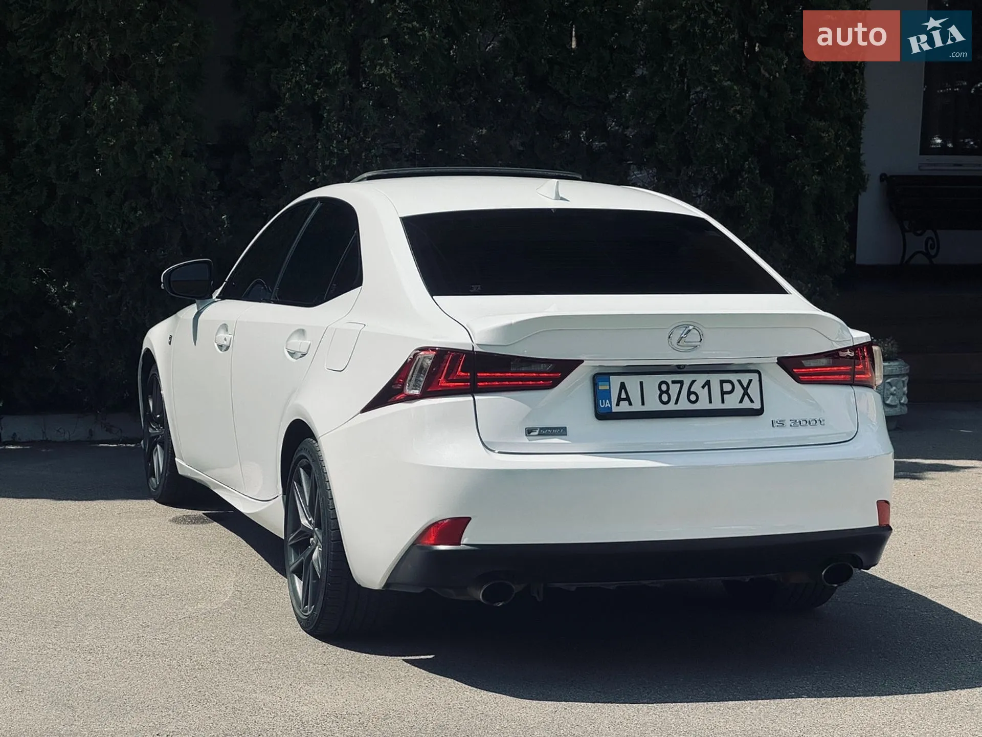 2016 Lexus IS - мініатюра 17