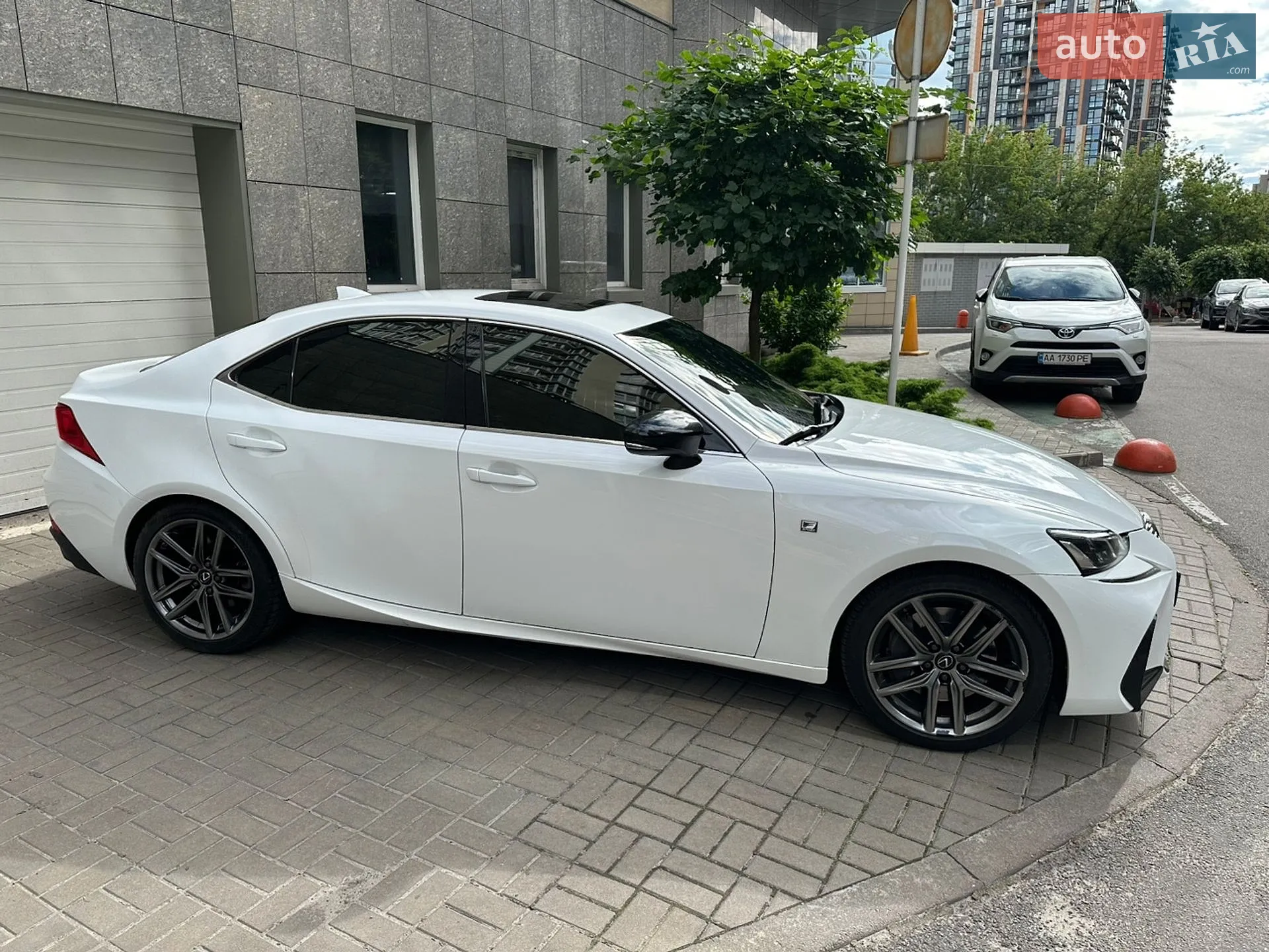 2015 Lexus IS - мініатюра 5