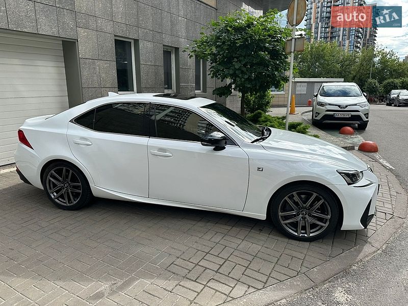 Седан Lexus IS 2015 в Києві фото 5 Седан Lexus IS 2015 в Києві