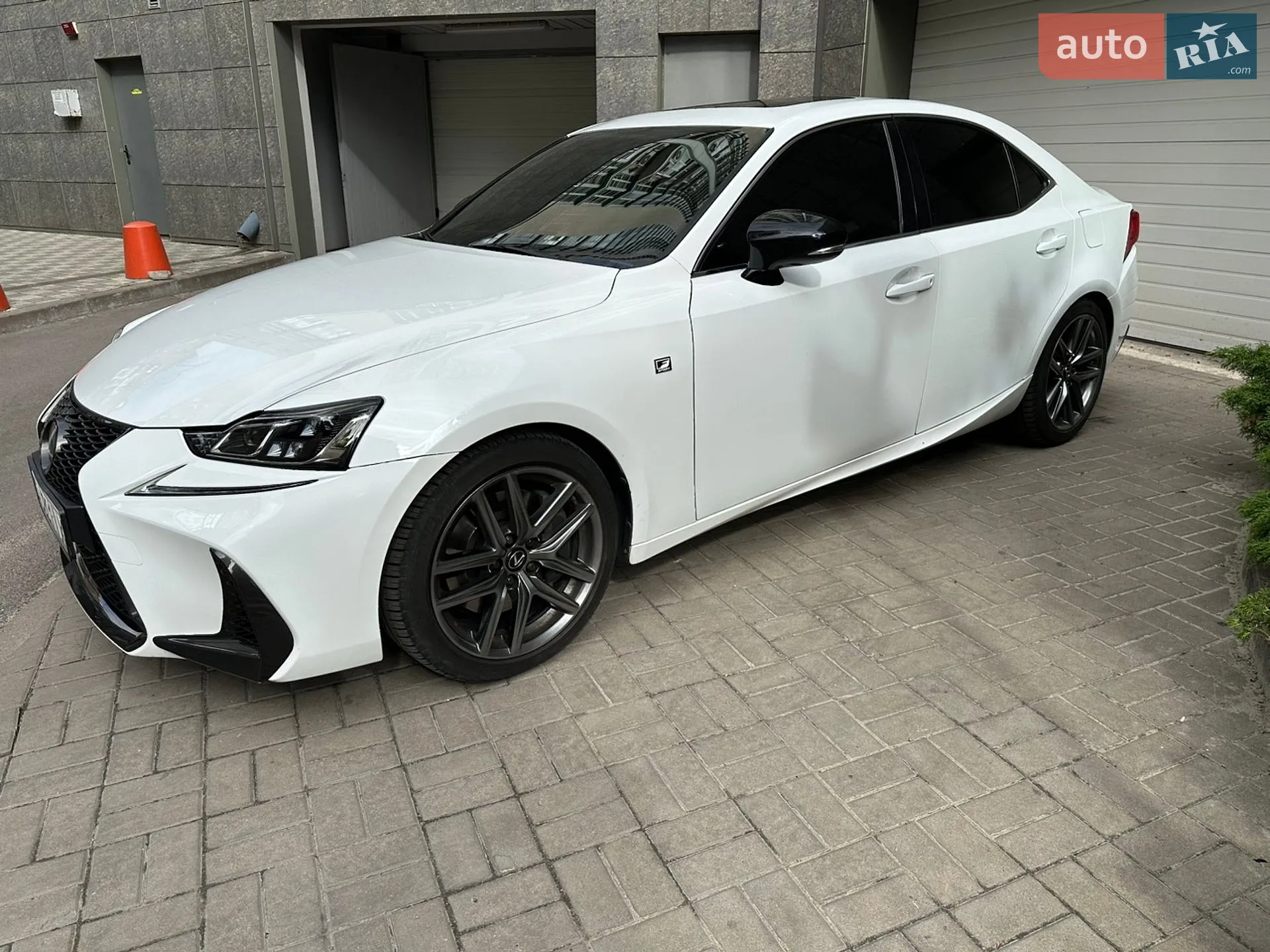 2015 Lexus IS - мініатюра 20