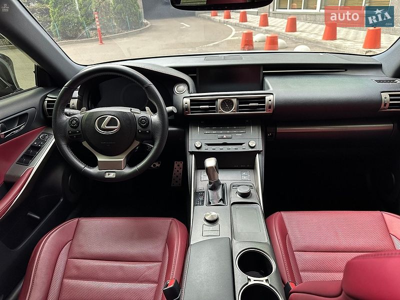 Седан Lexus IS 2015 в Києві фото 30 Седан Lexus IS 2015 в Києві
