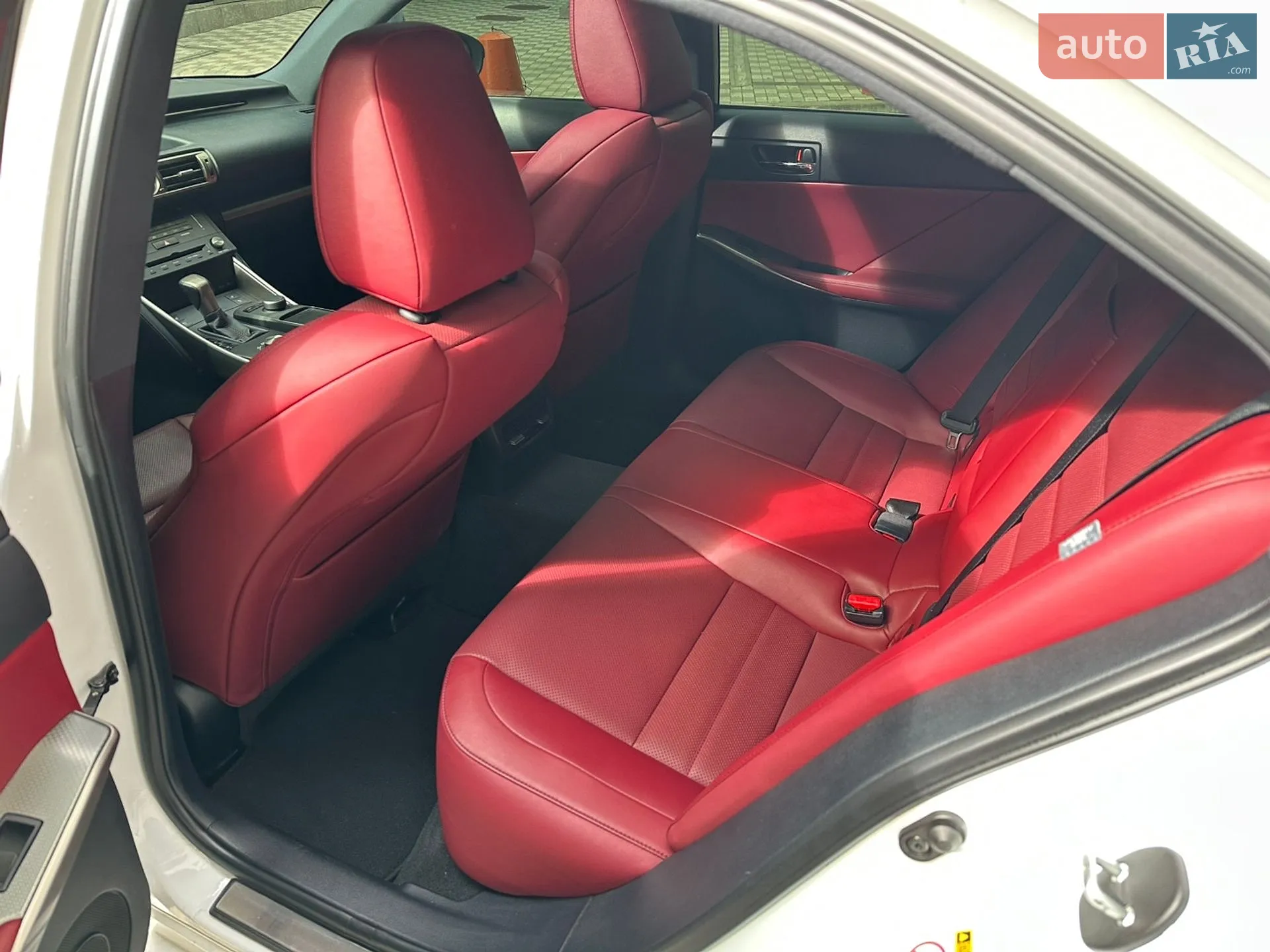 2015 Lexus IS - мініатюра 35