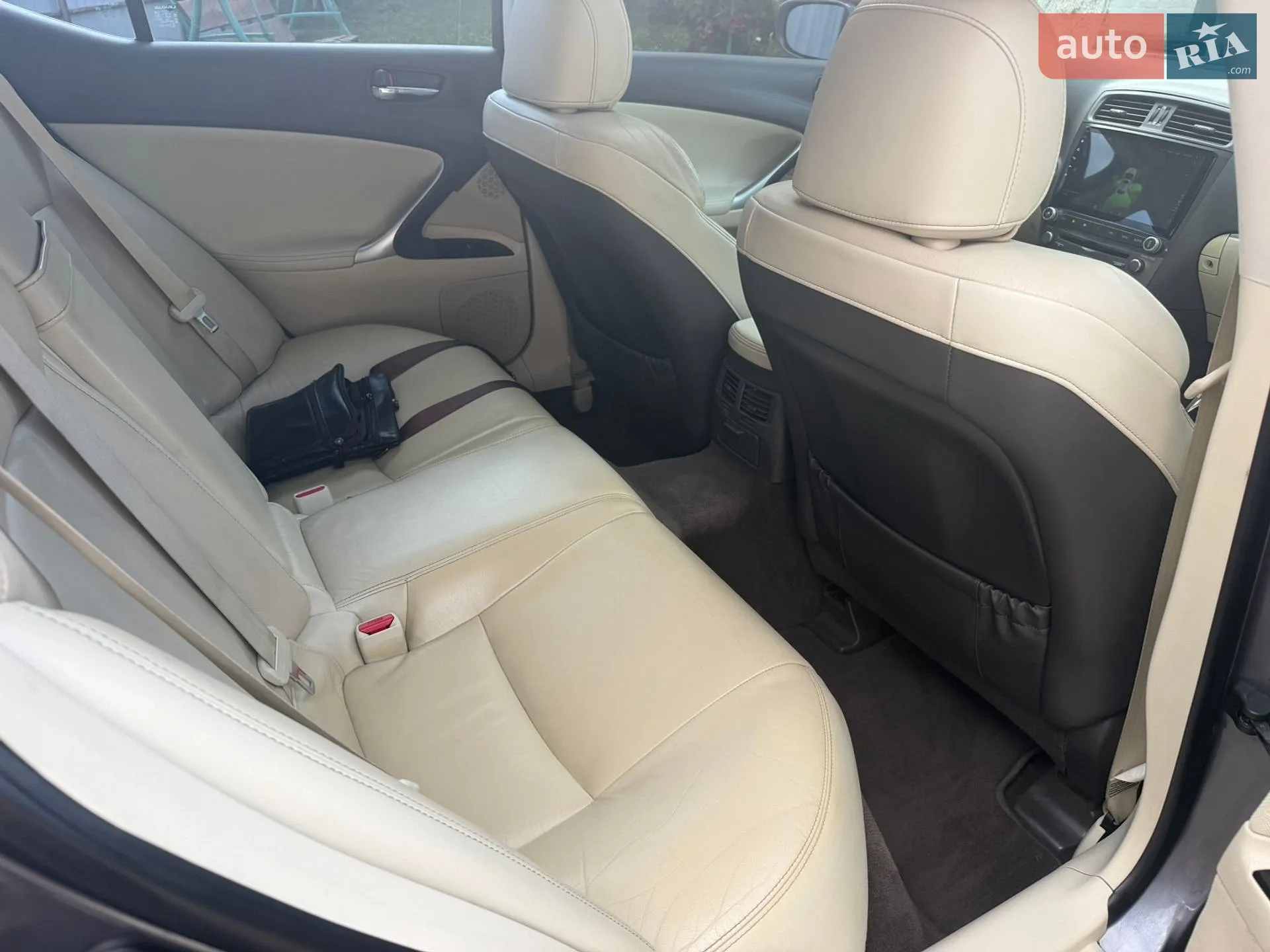 2012 Lexus IS - мініатюра 10