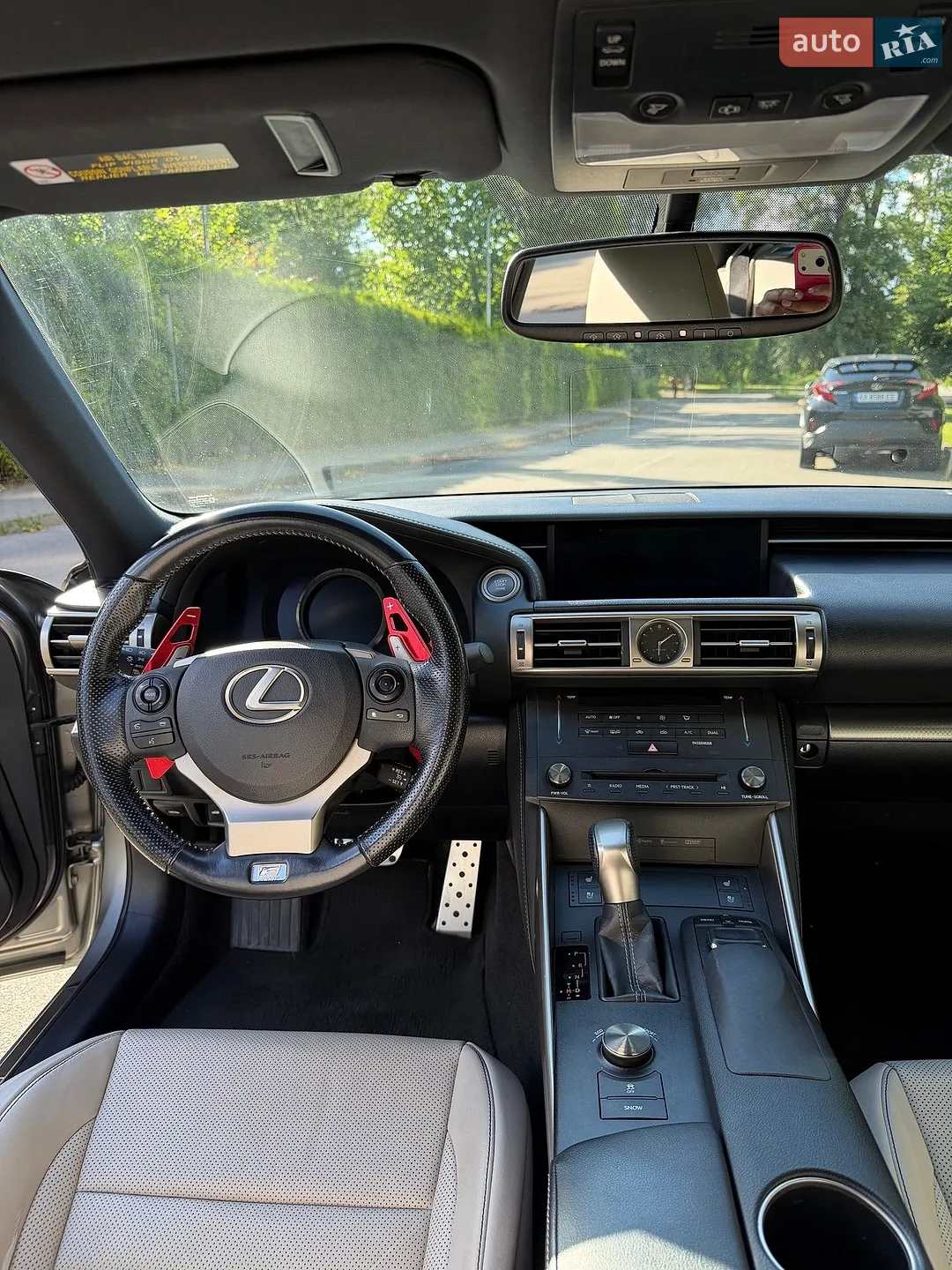 2015 Lexus IS - мініатюра 3
