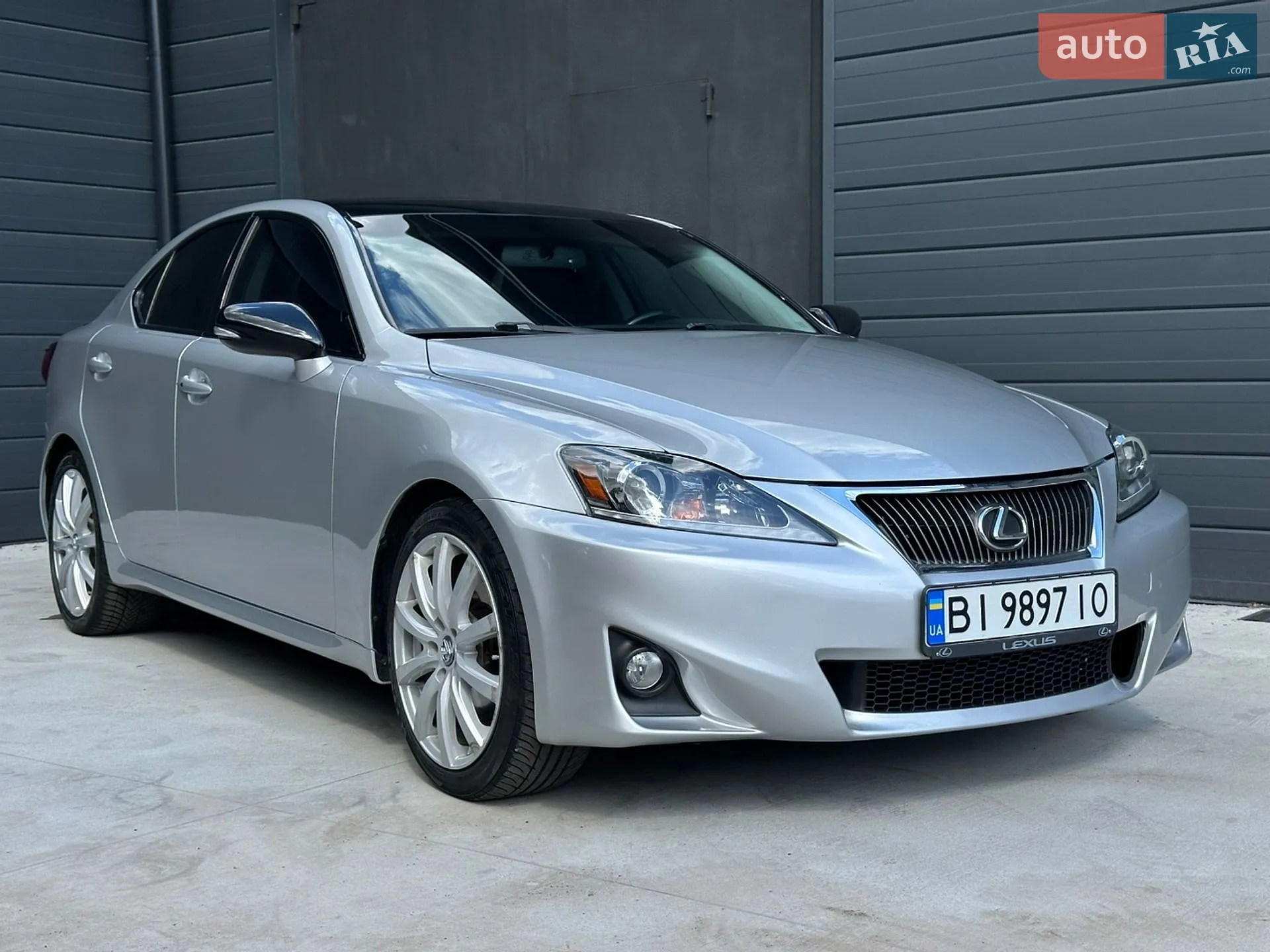 2010 Lexus IS - мініатюра 2