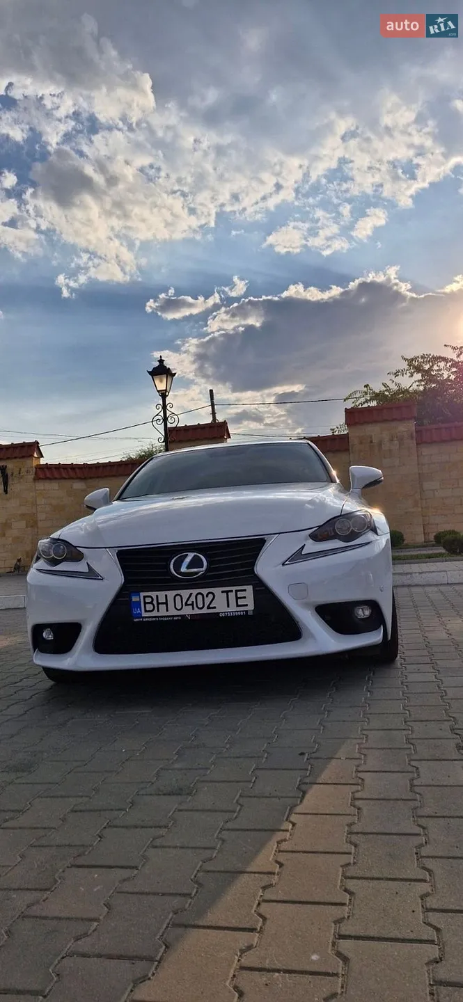 2015 Lexus IS - мініатюра 5