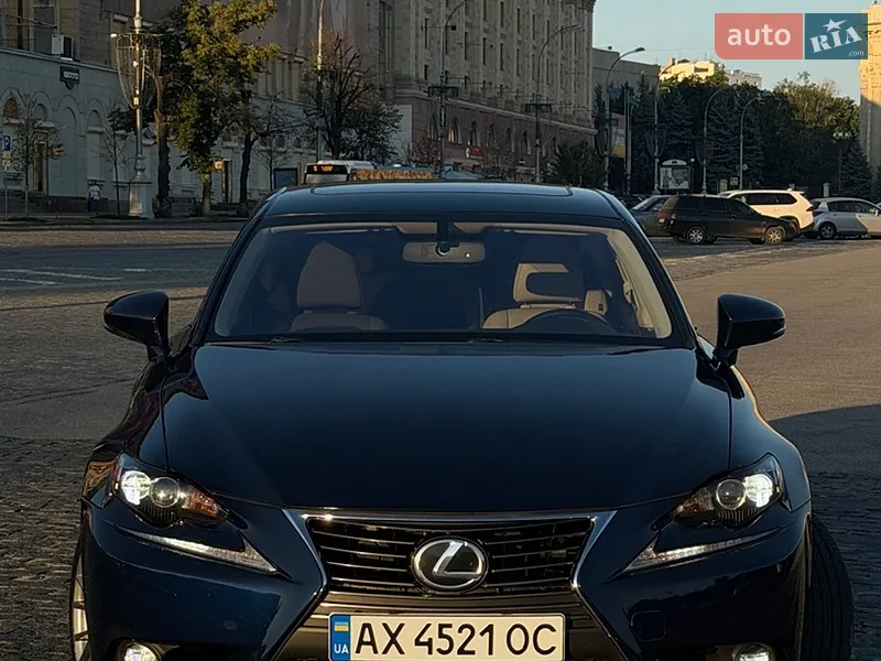 Lexus IS 2014