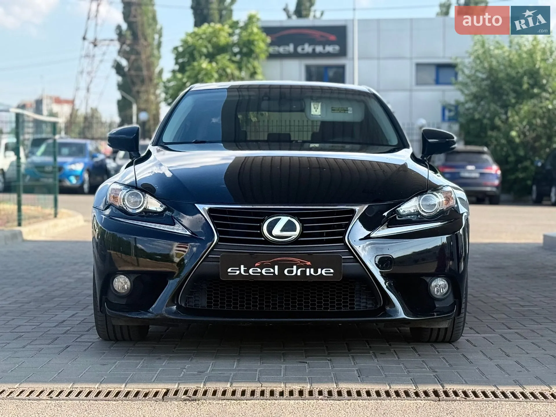 2013 Lexus IS - мініатюра 2