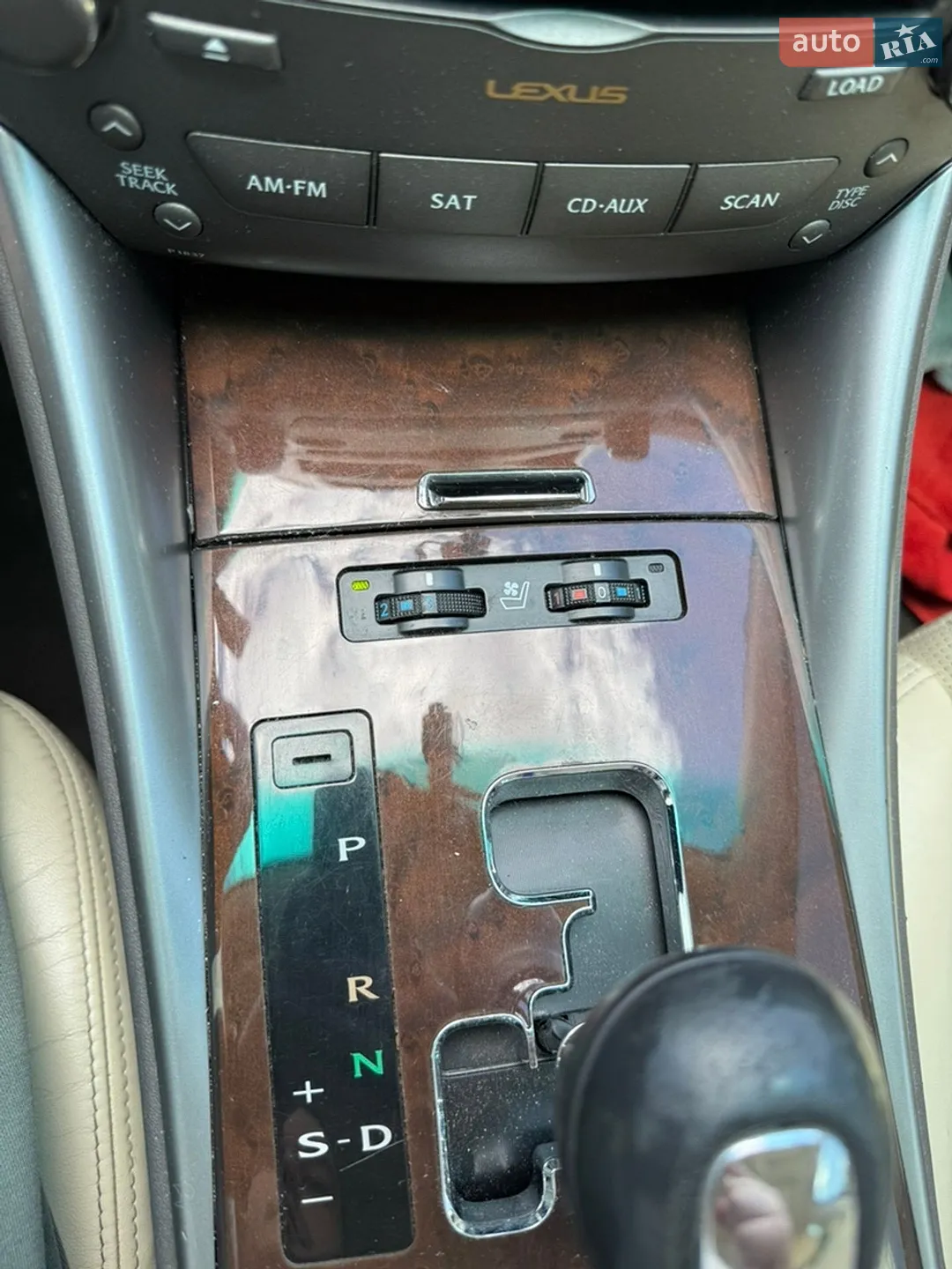 2011 Lexus IS - мініатюра 12