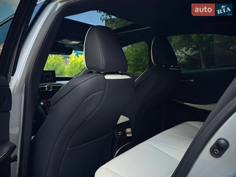 Седан Lexus IS 2022 в Киеве фото 30 Седан Lexus IS 2022 в Киеве