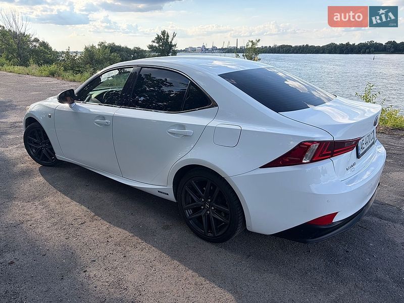 Седан Lexus IS 2013 в Дніпрі