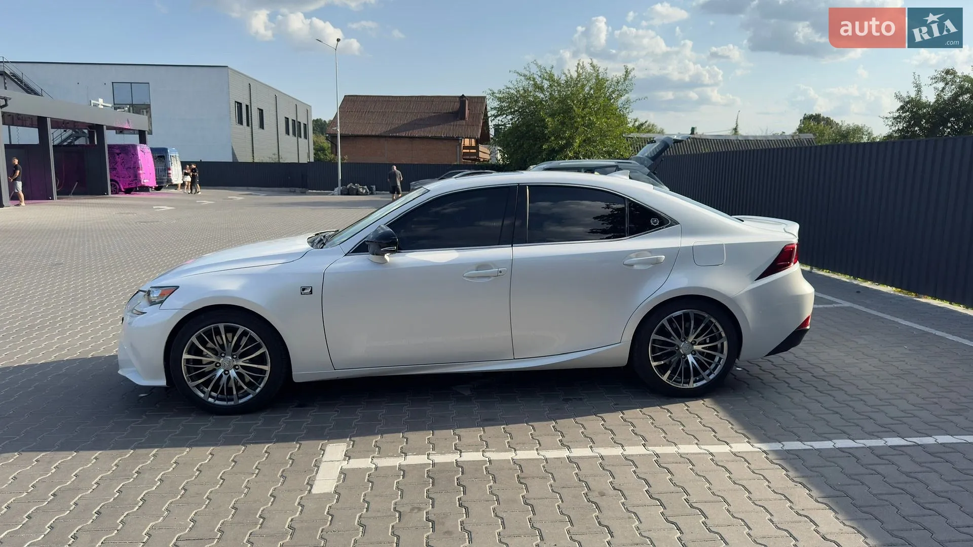 2016 Lexus IS - мініатюра 5