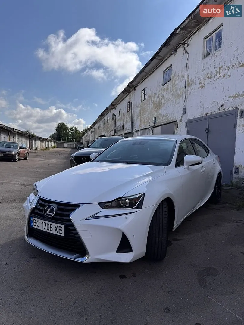2014 Lexus IS - мініатюра 3