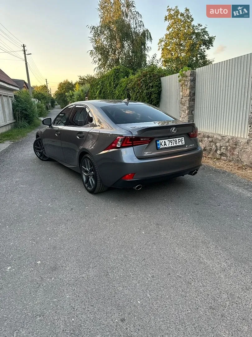 2015 Lexus IS - мініатюра 2