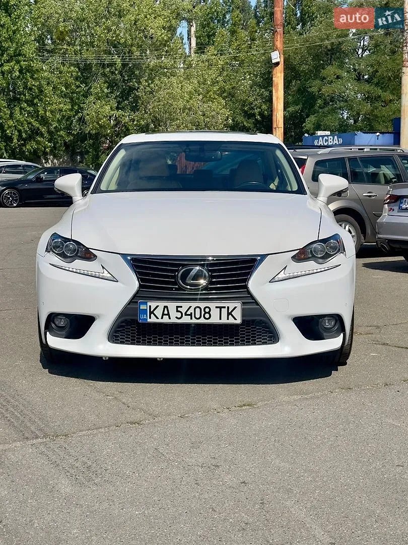 2015 Lexus IS - мініатюра 2