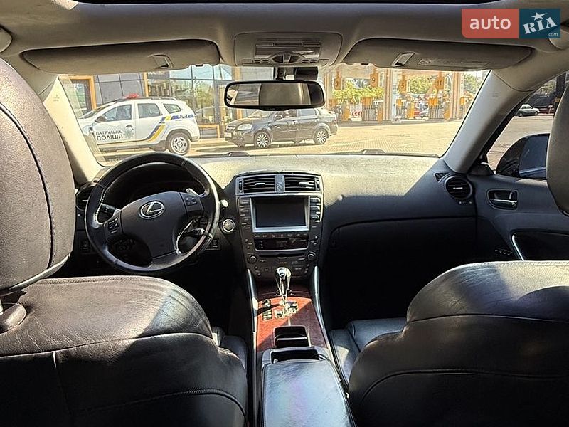 Седан Lexus IS 2008 в Киеве
