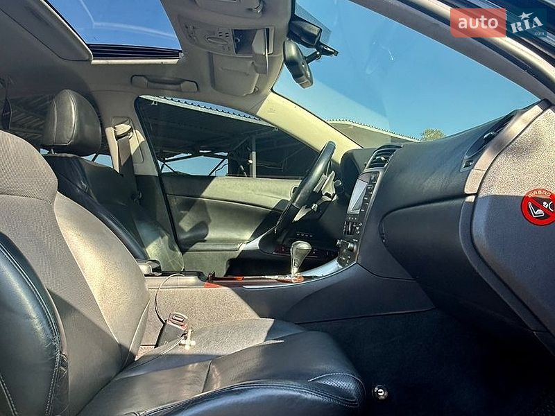 Седан Lexus IS 2008 в Киеве