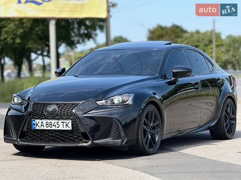 Lexus IS 2017
