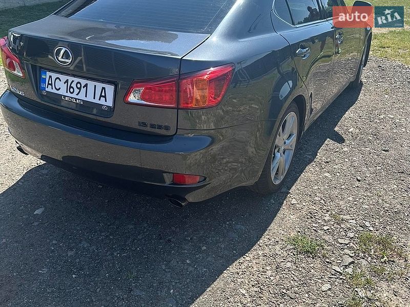 Седан Lexus IS 2010 в Володимирі
