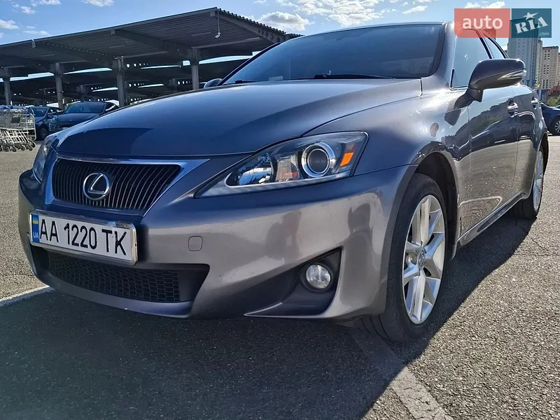 Lexus IS 2012